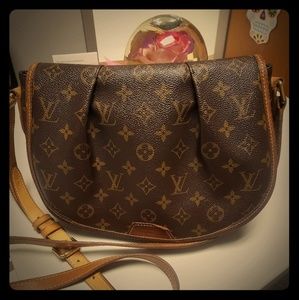 LV Menilmontant Monogram